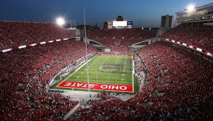 开云APP-《粉丝狂欢嘉年华：线下活动让电竞更温暖》，粉丝线上活动有哪些